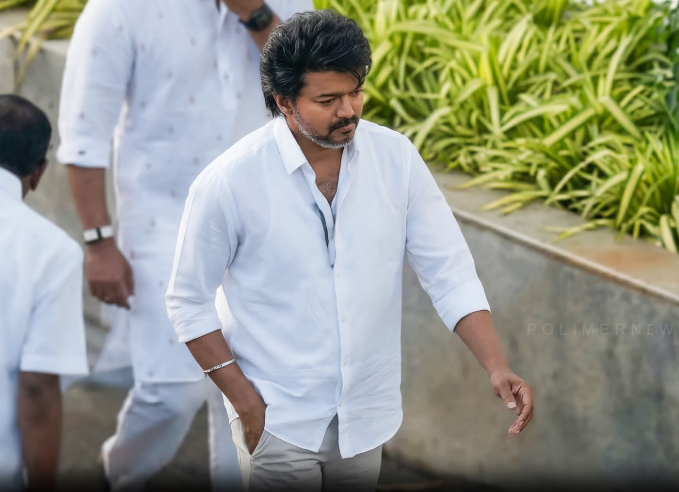 காலை முதல் நோன்பு கடைப்பிடித்த விஜய்- இப்தார் நிகழ்ச்சியில் பங்கேற்பு