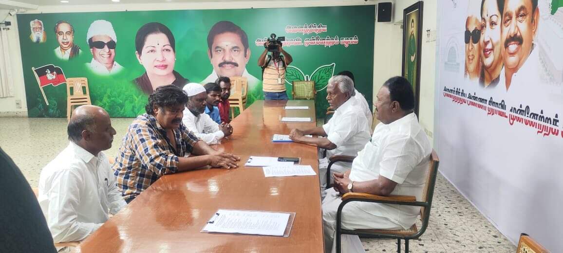 அதிமுகவிற்கு ஆதரவாக பரப்புரை: மன்சூர் அலிகான்