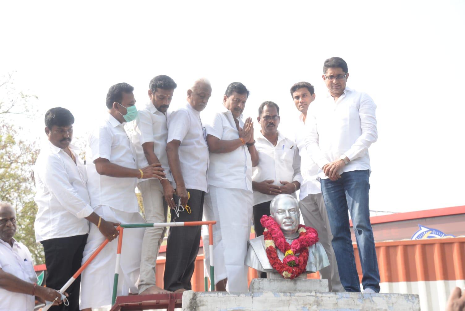 ஈ.வி.கே. சம்பத் 46-வது நினைவு தினம் ; ஈரோட்டில் காங்கிரஸ் எம்எல்ஏ திருமகன் ஈவெரா மரியாதை!