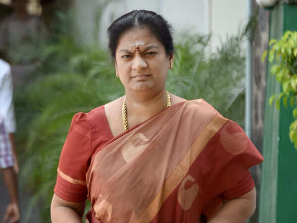 கணவருக்கு கொலை மிரட்டல்.. சசிகலா புஷ்பாவுக்கு நிபந்தனை முன்ஜாமீன்!