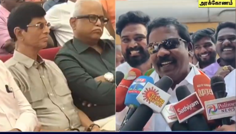 எங்களுக்கு யாரும் பூஸ்ட் அளிக்கத் தேவையில்லை- விஜயின் தந்தைக்கு செல்வப்பெருந்தகை பதில்