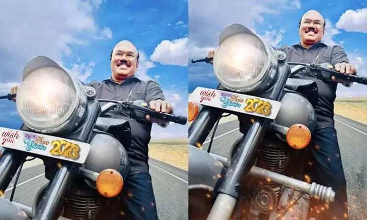 புல்லட் பைக்குடன் புத்தாண்டு வாழ்த்து கூறிய முன்னாள் அமைச்சர் ஜெயக்குமார்