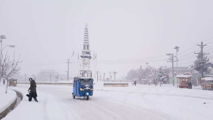 ஆப்கானிஸ்தானில் வாட்டி வதைக்கும் உறைபனி : 9 நாட்களில் 78 பேர் பலி..