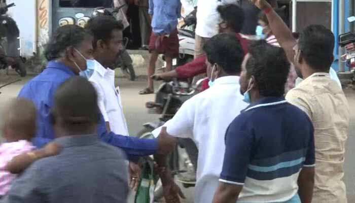 போட்டோவுக்கு போஸ் -திமுக கவுன்சிலர்கள் மோதல்