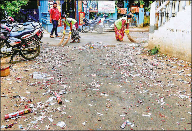 சென்னையில் 48 டன் பட்டாசு கழிவுகள் அகற்றம்!!