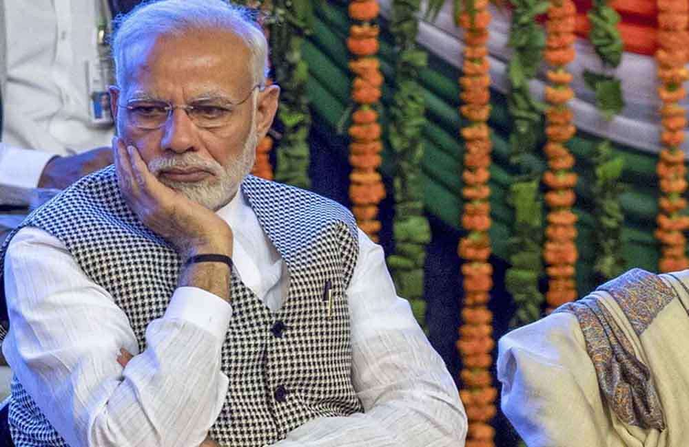 எங்கள் ஆட்களே எதிர்க்கிறார்கள்; இம்சைகளை அனுபவிக்கிறேன் - மோடி கவலை