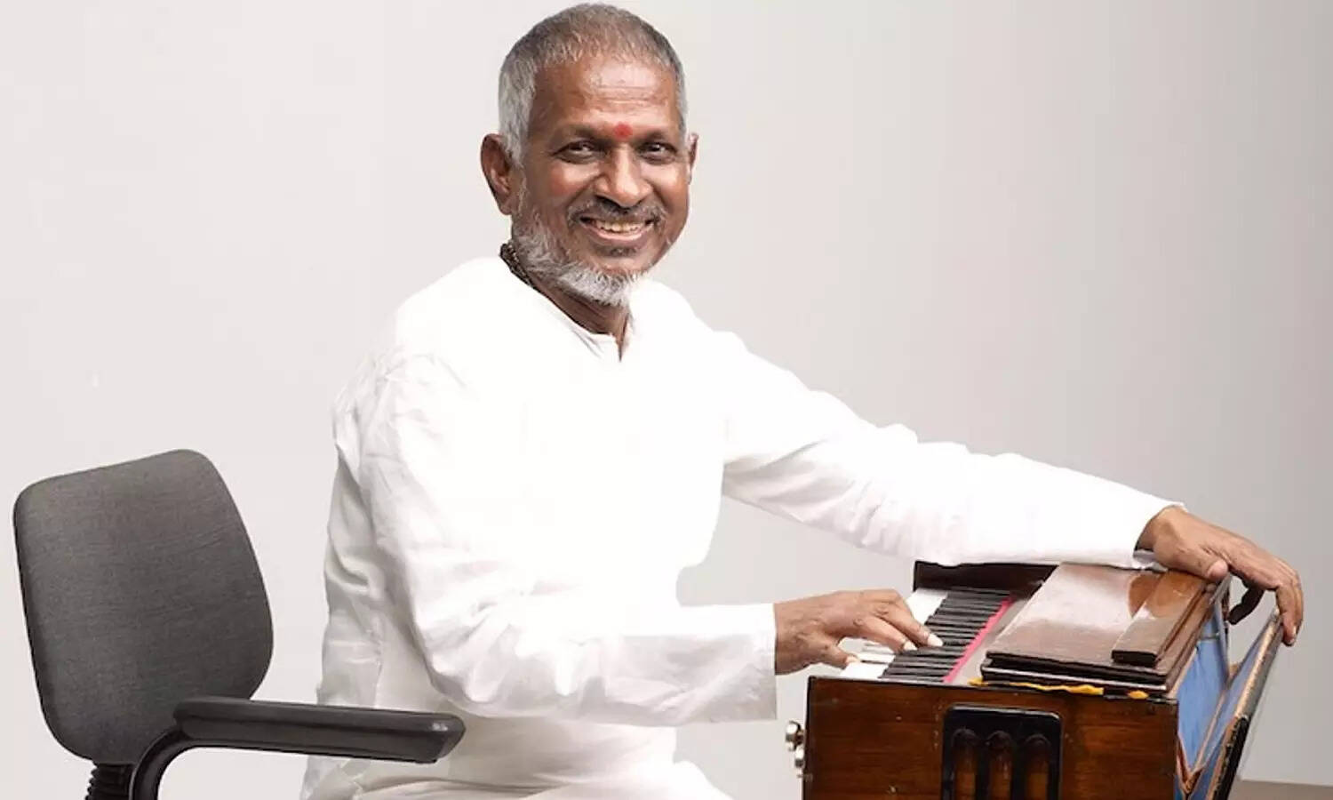 #BREAKING : இளையராஜாவின் புகைப்படத்தை பயன்படுத்த நீதிமன்றம் தடை!