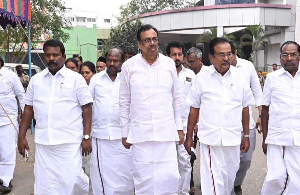 இதுவரை இல்லாத வெற்றி! முந்தினார் ஈவிகேஎஸ் இளங்கோவன்!