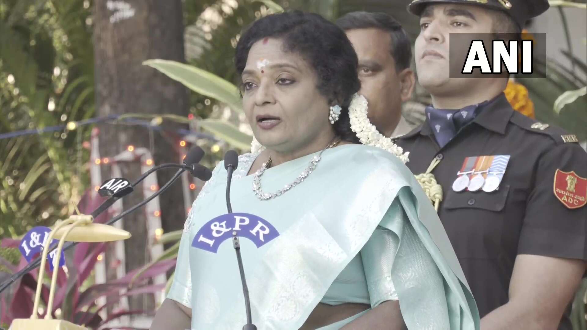 வளர்ச்சியில் ஒவ்வொருவருக்கும் சம பங்கு இருக்க வேண்டும் - தமிழிசை பேச்சு