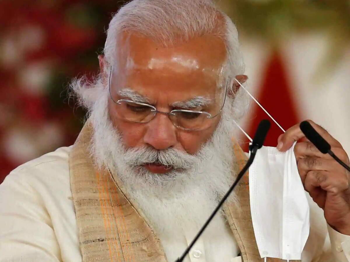 பிரதமர் மோடி தலைமையிலான மத்திய அரசு இடைத்தரகர் போல் செயல்படுகிறது... கே.டி. ராமராவ் குற்றச்சாட்டு