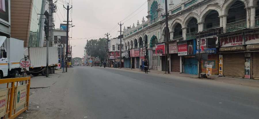 கோவையில் முழு ஊரடங்கு - முக்கிய சாலைகள் வெறிச்சோடின