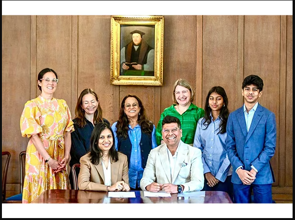 திராவிர வரலாறு ஆய்வுக்காக ‘எம்.கருணாநிதி உதவித்தொகை’ - கேம்பிரிட்ஜ் பல்கலை.க்கு சபரீசன் - செந்தாமரை தம்பதி நிதியுதவி..