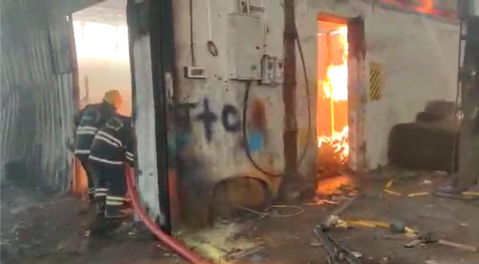 BREAKING : பூந்தமல்லி அருகே தனியார் தொழிற்சாலையில் பயங்கர தீ விபத்து..