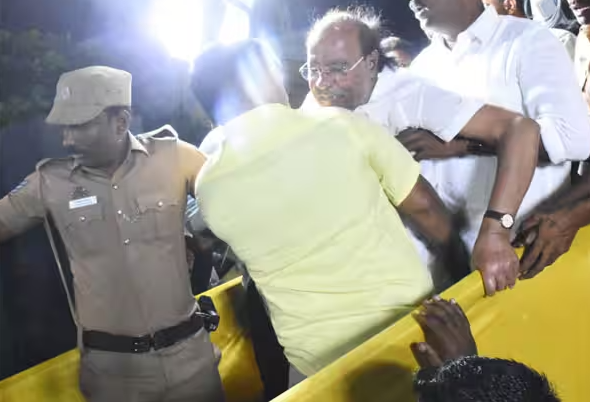 பாமக நிறுவனர் ராமதாசுக்கு திடீர் உடல்நலக்குறைவு: மருத்துவமனையில் அனுமதி..!