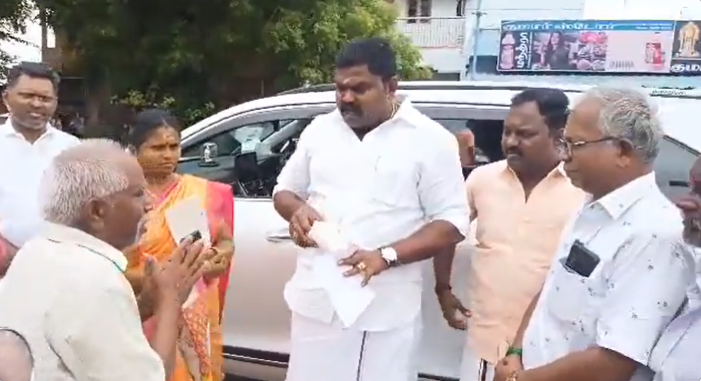 “வீடு இருந்தால் எப்படி உதவித்தொகை கொடுக்க முடியும்” ஏளனமாக பேசும் திமுக எம்.எல்.ஏ