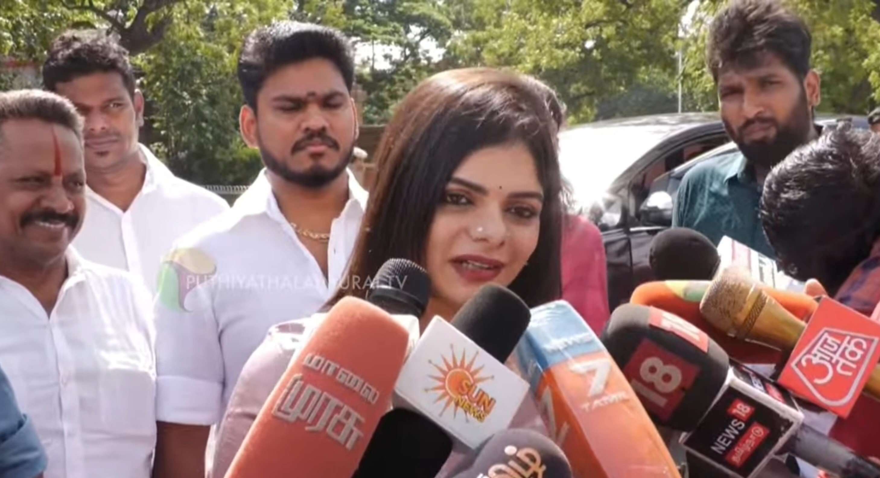 நம்ம தளபதி முதலமைச்சர் விஜய் தான் அடுத்த பிரதமர்: தவெக MLA கனிமொழி..!