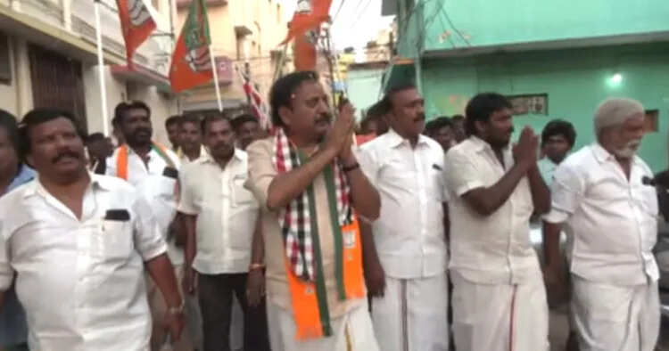 காமராஜர் படிக்க வைத்தார், கருணாநிதி குடிக்க வைத்தார் – ராம சீனிவாசன்..!