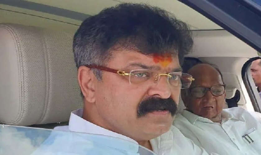 ஜிதேந்திர அவாத் நாக்கை அறுப்பவர்களுக்கு ரூ.10 லட்சம் வெகுமதி- பாஜக நிர்வாகியின் சர்ச்சை