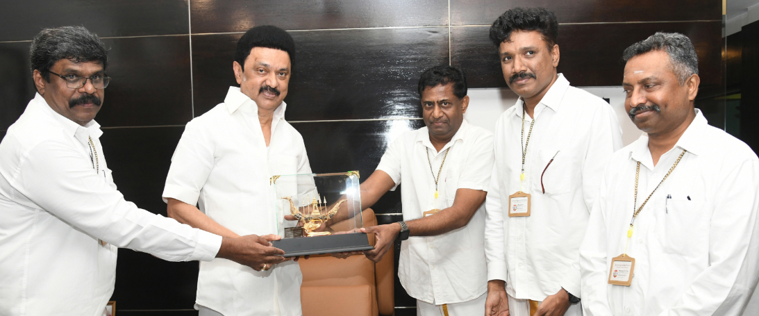 இரண்டாம் உலகப்போரின் போது உயிரிழந்த தமிழர்களுக்கு தமிழ் மரபுப்படி “நடுகல்” - முதல்வர் ஸ்டாலின் நிதியுதவி