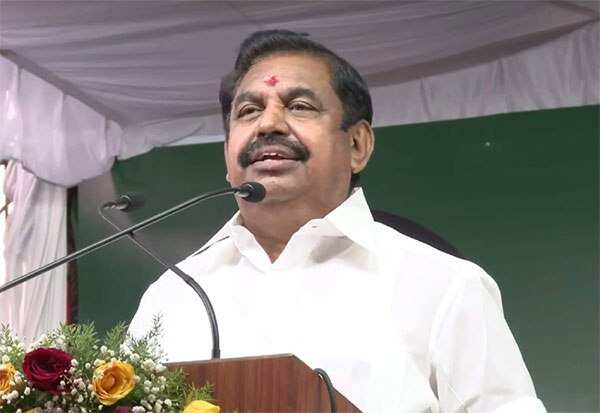 கட்சிக்கு எதிராக செயல்படும் துரோகிகளுக்கு எதிராக பாடம் புகட்ட வேண்டும்- ஈபிஎஸ் கூட்டத்தில் தீர்மானம்