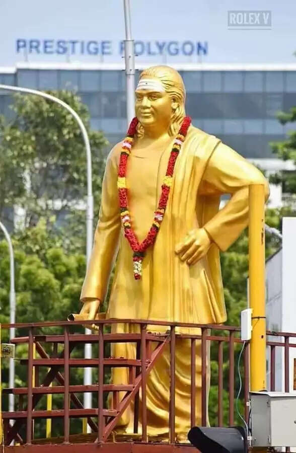 தேவர் சிலை