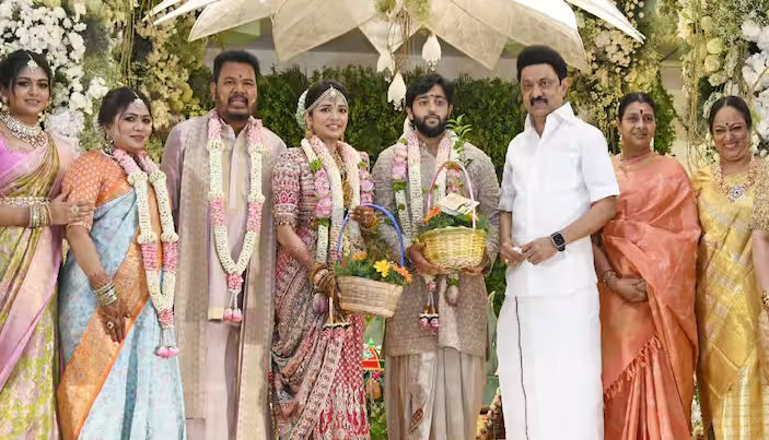 பிரபல இயக்குநர் ஷங்கரின் மூத்த மகள் திருமணம் : நேரில் சென்று வாழ்த்திய முதலமைச்சர் ஸ்டாலின்!
