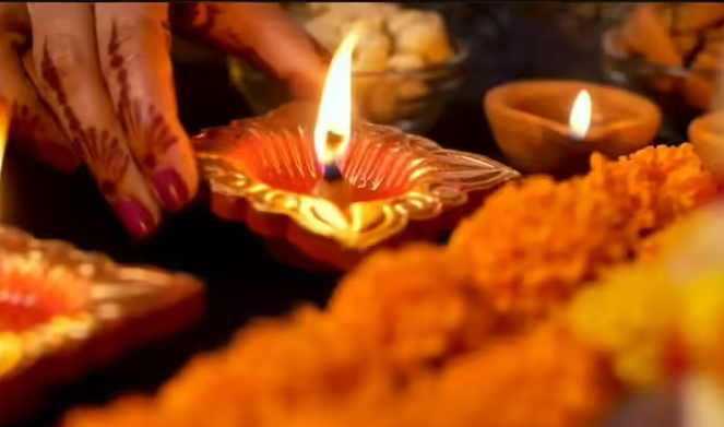 இன்று திருக்கார்த்திகை தீபம்..! இன்று எத்தனை விளக்குகள் ஏற்ற வேண்டும் தெரியுமா..?