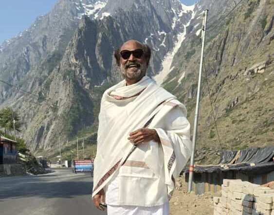 நடிகர் ரஜினிகாந்த் பத்ரிநாத் கோயிலில் தரிசனம்!!