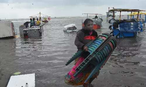 சென்னை, காஞ்சிபுரம், செங்கல்பட்டு மாவட்ட நிவாரண முகாம்களில் 3,600 பேர் தங்கவைப்பு