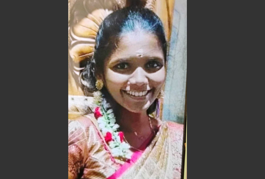 “என் அம்மா சென்ற தினத்தன்று நானும் செல்கிறேன்”- உருக்கமான கடிதத்துடன் இளம்பெண் தற்கொலை