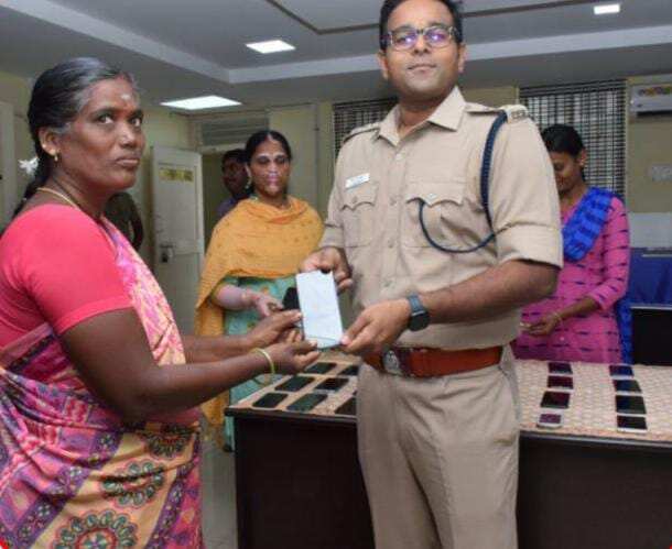 திருப்பூர் மாவட்டத்தில் திருடுபோன ரூ.2.5 லட்சம் மதிப்பிலான செல்போன்கள் மீட்பு!