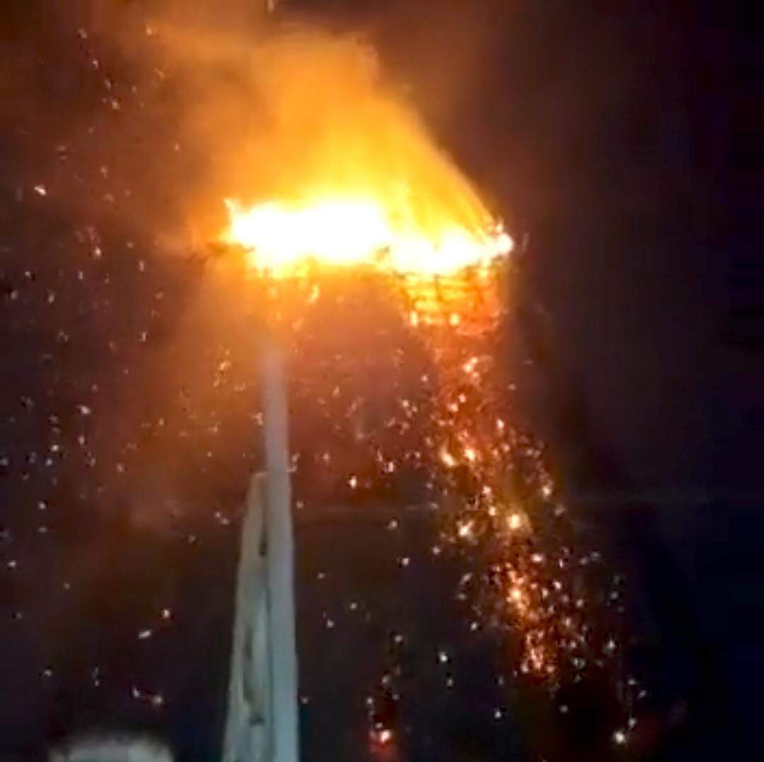 சிவகாசி பத்திரகாளியம்மன் கோவில் ராஜகோபுரத்தில் தீ விபத்து!