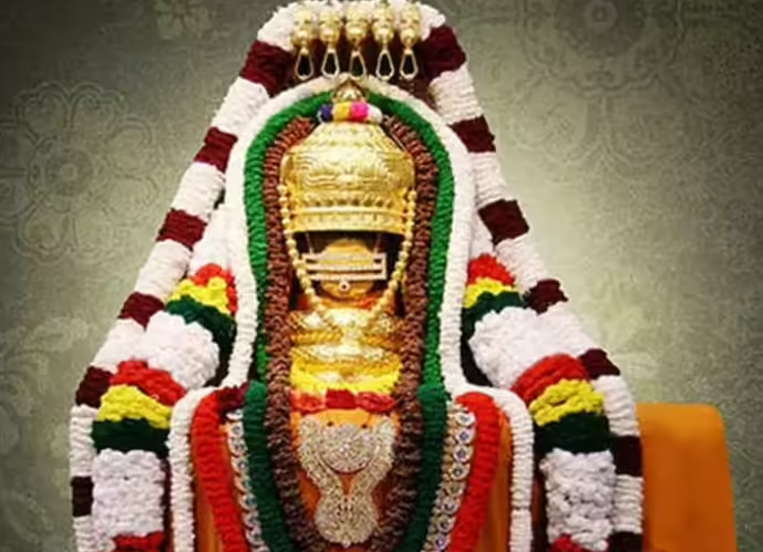 அதிசய சிவாலயம்... தினமும் ஐந்து முறை நிறம் மாறும் அதிசய லிங்கம்..!