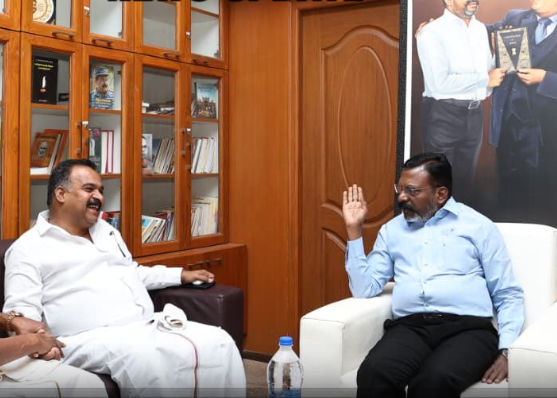 “திமுகவும், தவெகவும் ஒன்றிணைவது தவறில்லை”- மாணிக்கம்தாகூர்