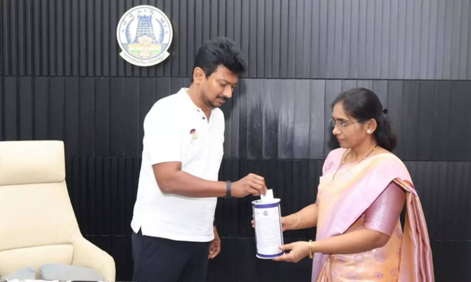 கொடி நாள் நிதி அளிப்போம்: உதயநிதி ஸ்டாலின்..!!