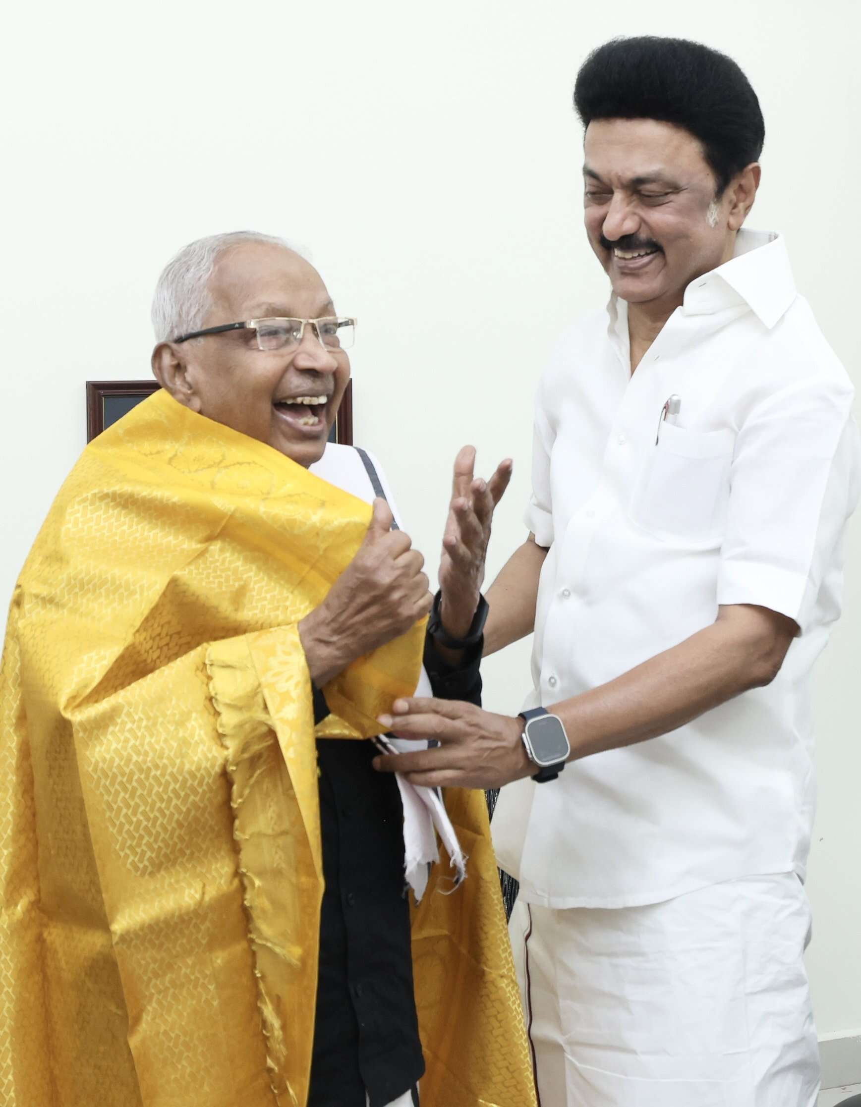 கி.வீரமணியை நேரில் சந்தித்து வாழ்த்து கூறிய முதல்வர் ஸ்டாலின்..