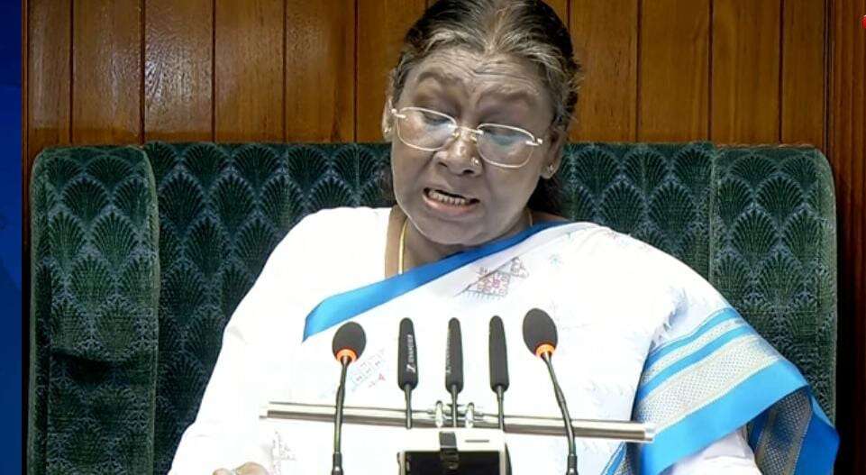 குடியரசு தலைவர் உரையுடன் தொடங்கியது பட்ஜெட் கூட்டத்தொடர்!