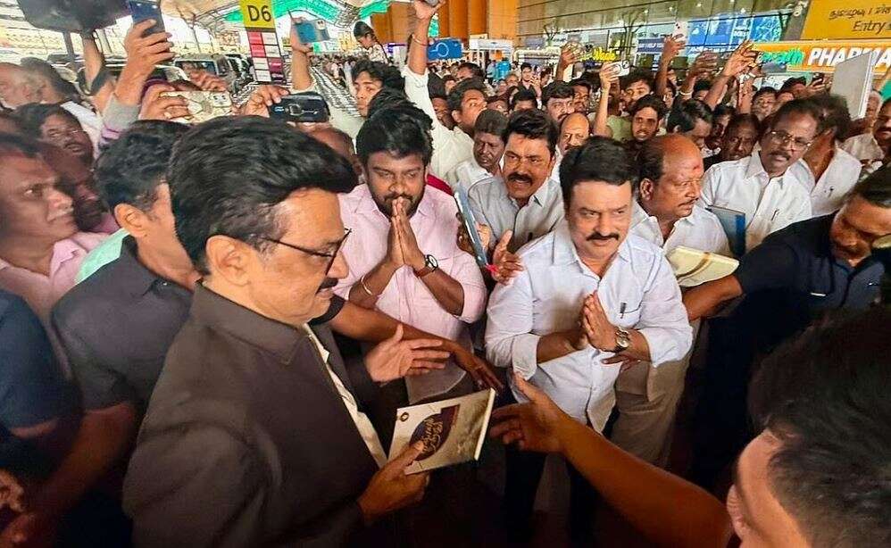 லண்டன் புறப்பட்டார் திமுக தலைவர் மு.க.ஸ்டாலின்..!