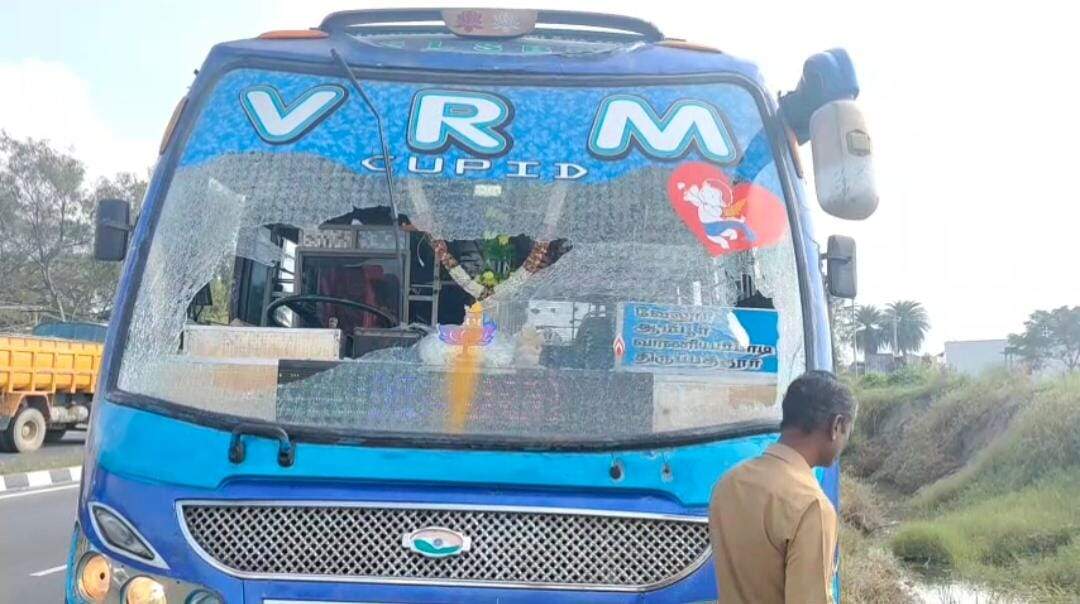 வாணியம்பாடி அருகே தனியார் பேருந்து மோதி பள்ளி மாணவர் பலி!