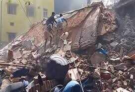 குடிசை மாற்று வாரிய குடியிருப்புக் கட்டடம் இடிந்து விழுந்து விபத்து.. திருவொற்றியூரில் பரபரப்பு..