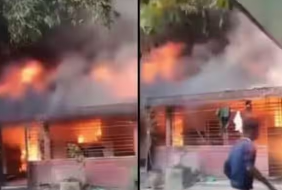 #BIG NEWS : வங்கதேசத்தில் தொடரும் கொடூரம்: ஆசிரியர் வீட்டை தீக்கிரையாக்கிய கும்பல்..!