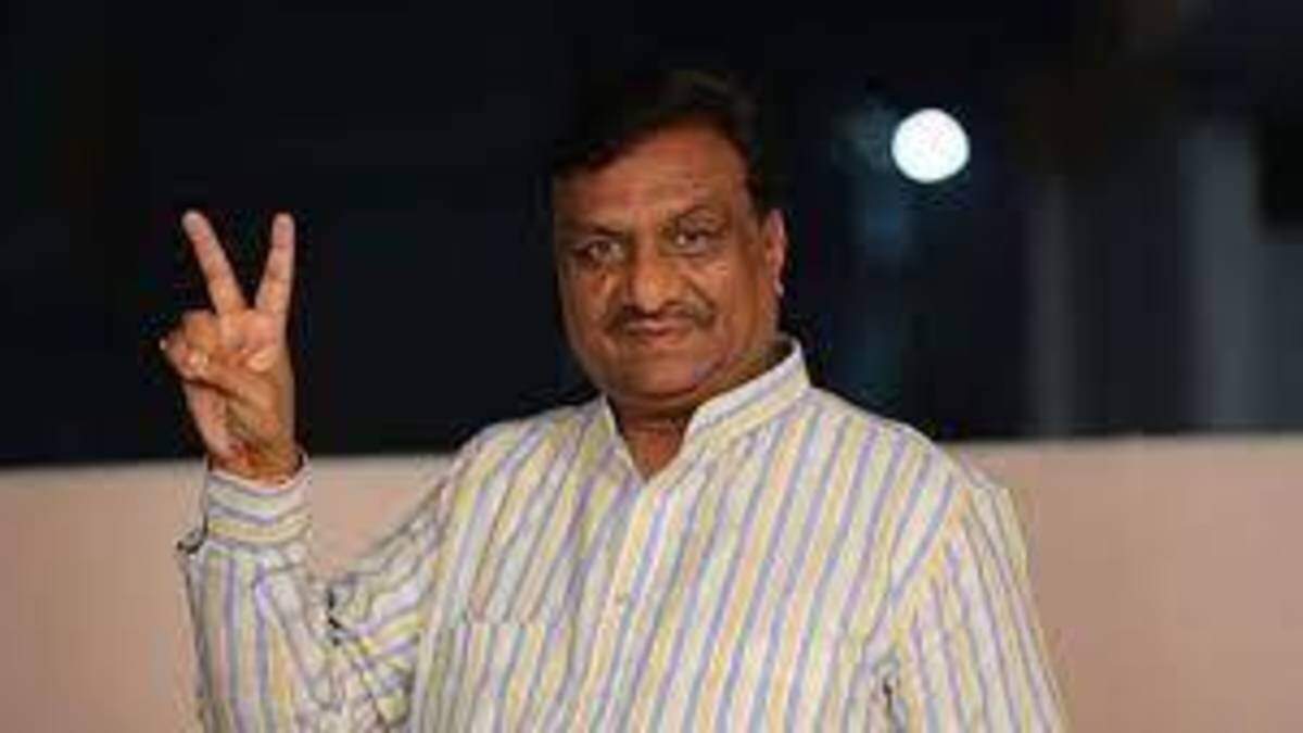 உத்தர பிரதேசத்தில் ஒவ்வொரு நாளும் ஒரு அமைச்சரும், 3 பா.ஜ.க. எம்.எல்.ஏ.க்களும் ராஜினாமா செய்வார்கள்... தரம் சிங் சைனி