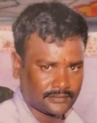 போதையில் தகராறு செய்த கணவர் தலையில் கல்லை போட்டு கொலை.... போலீசுக்கு தகவல் கூறிவிட்டு மனைவி ஓட்டம்!