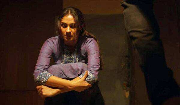 மனுஷி திரைப்படத்தில் சில காட்சிகள், வசனங்களை நீக்க ஐகோர்ட் உத்தரவு