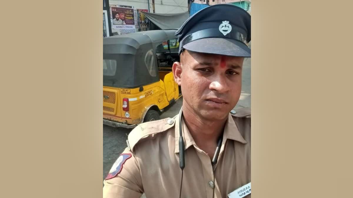 ஒரு காவலர் செய்யுற வேலையா இது..! சென்னை காவலர் இடைநீக்கம்..!