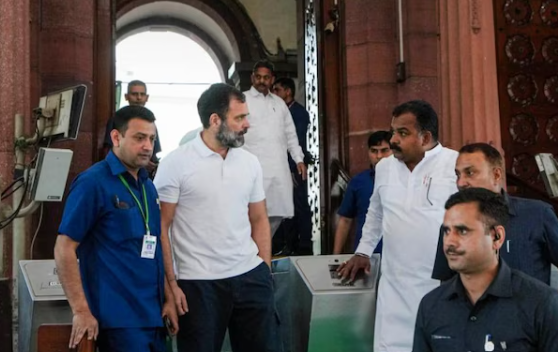 தனது தளபதிகள் இருவருக்கு முக்கிய பொறுப்பு வழங்கிய ராகுல்- மாணிக்கம்தாகூர் நியமனத்தின் பின்னணி