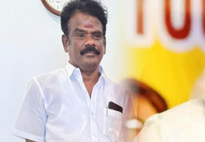 அன்புமணிக்கு ஆதரவு தெரிவித்த மற்றொரு மாவட்ட செயலாளர் நீக்கம்- ராமதாஸ் அதிரடி