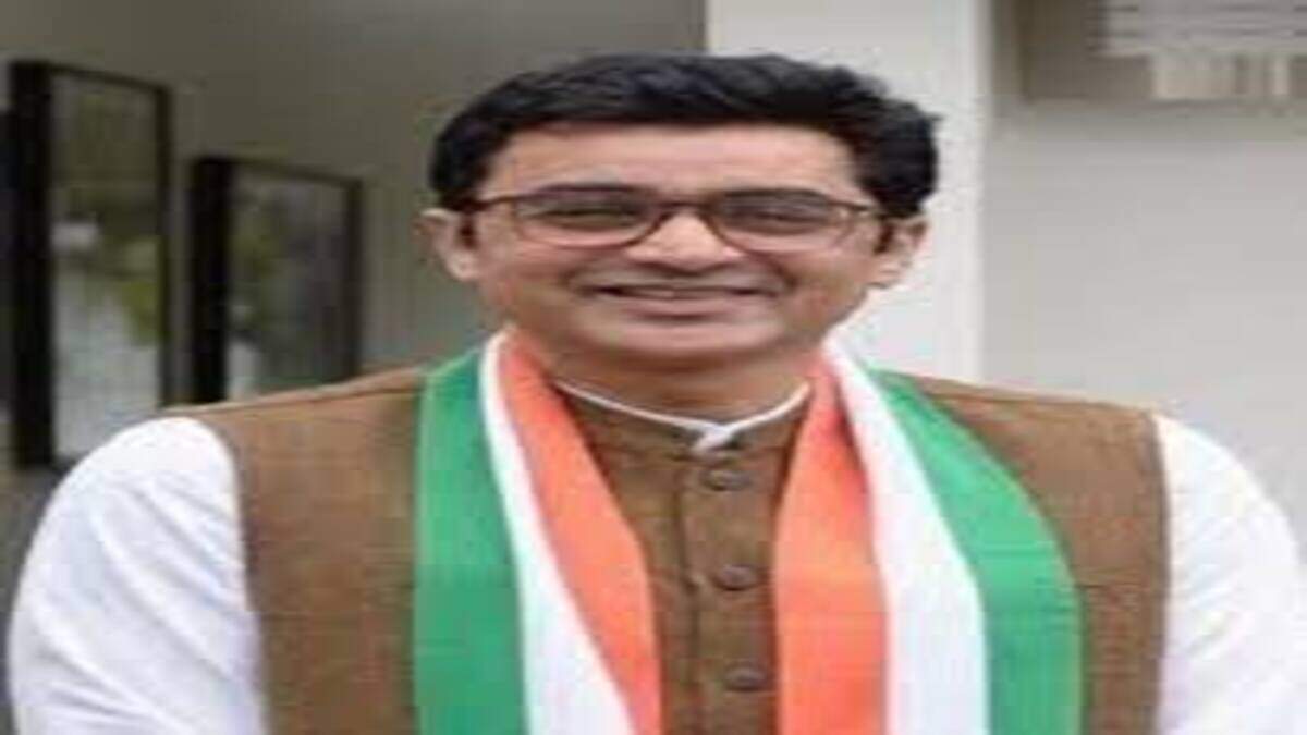 ஆம் ஆத்மி கட்சி என்பது அரவிந்த் நடிகர்கள் கட்சி. குஜராத்தில் விளம்பரங்களுக்காக ஆம் ஆத்மி ரூ.36 கோடி செலவு.. காங்கிரஸ்