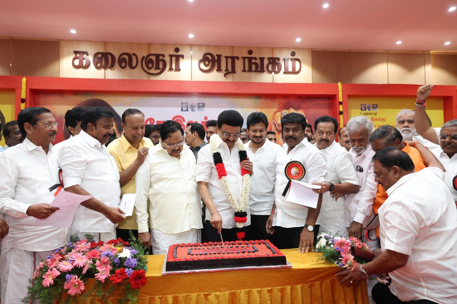 அண்ணா அறிவாலயத்தில் பிறந்த நாள் கொண்டாடிய முதலமைச்சர் மு.க.ஸ்டாலின்!