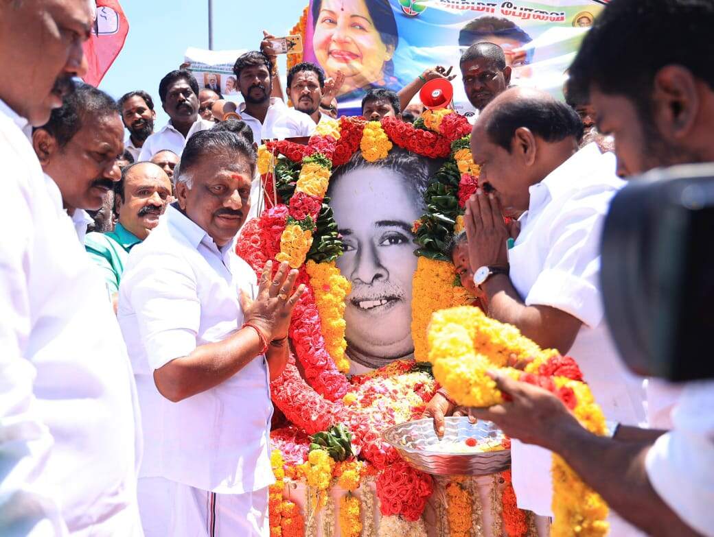 அண்ணாவின் 115வது பிறந்த நாள் - ஓ.பன்னீர்செல்வம் மலர் தூவி மரியாதை